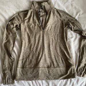 Barely worn Lululemon pullover